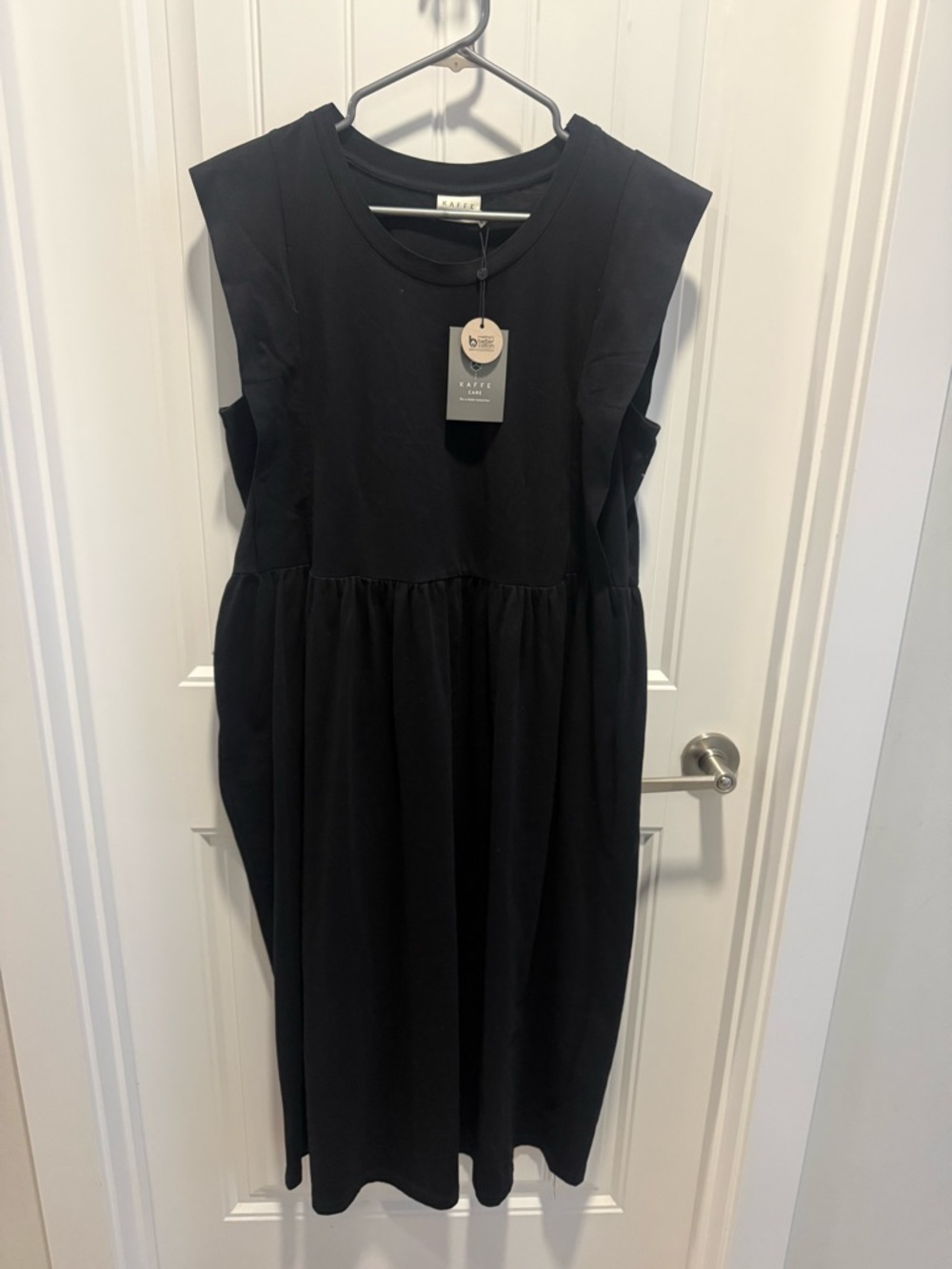 KAFFE Curve Black Sleeveless Midi Dress with Gathered Waist NWT Size M